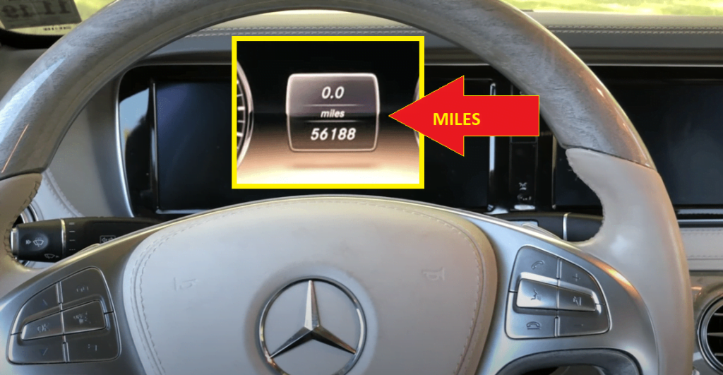Mercedes-benz S Class W222 Oil Service Maintenance Reset -Miles is displayed